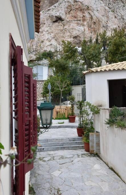 At The Foot Of Acropolis. Villa Athen Eksteriør billede