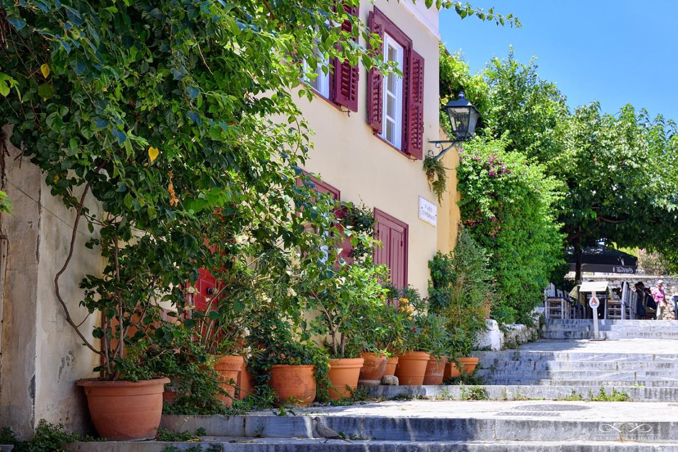 At The Foot Of Acropolis. Villa Athen Eksteriør billede